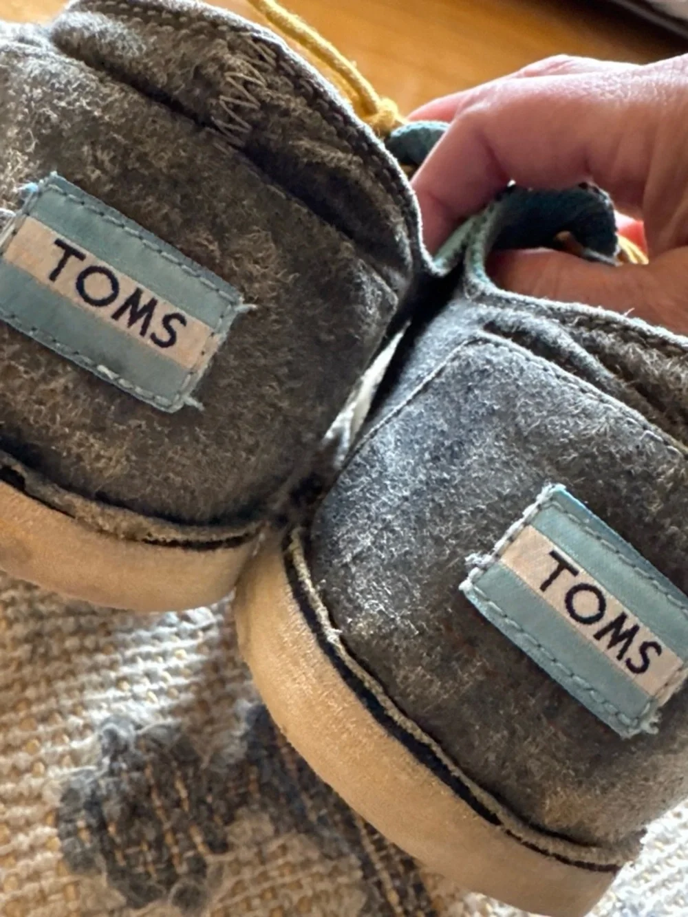 Toms gray brown